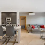 Tourismer F Apartment